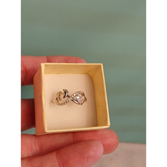 White Zircon New Mom Baby Footprints Infinity Ring – S925 Sterling Silver - Picture 2 of 13